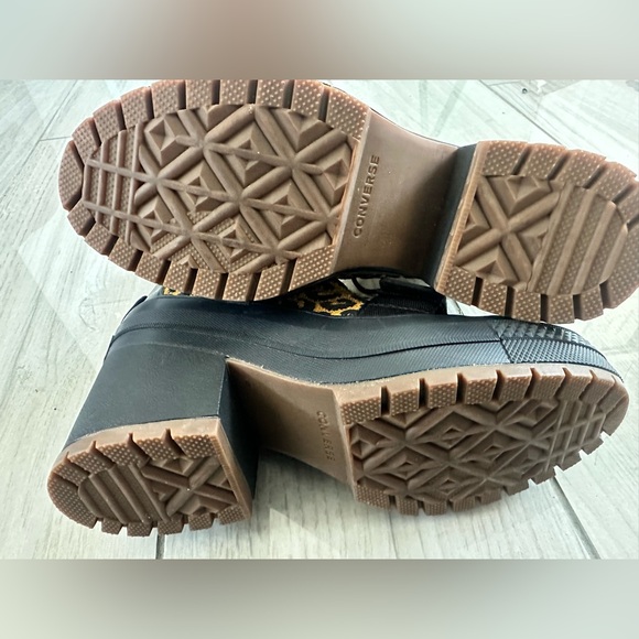 Converse Women's Black and Brown Platform Boots - Picture 4 of 4